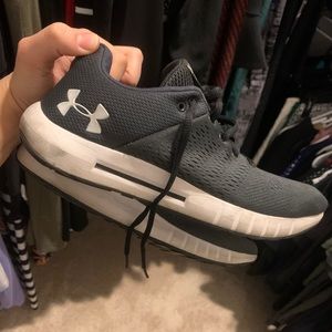 Under Armour Running shoes